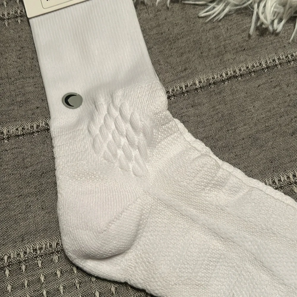 🩶5/$30 ZYIA Active Boy's White Performance Crew Length Socks NEW